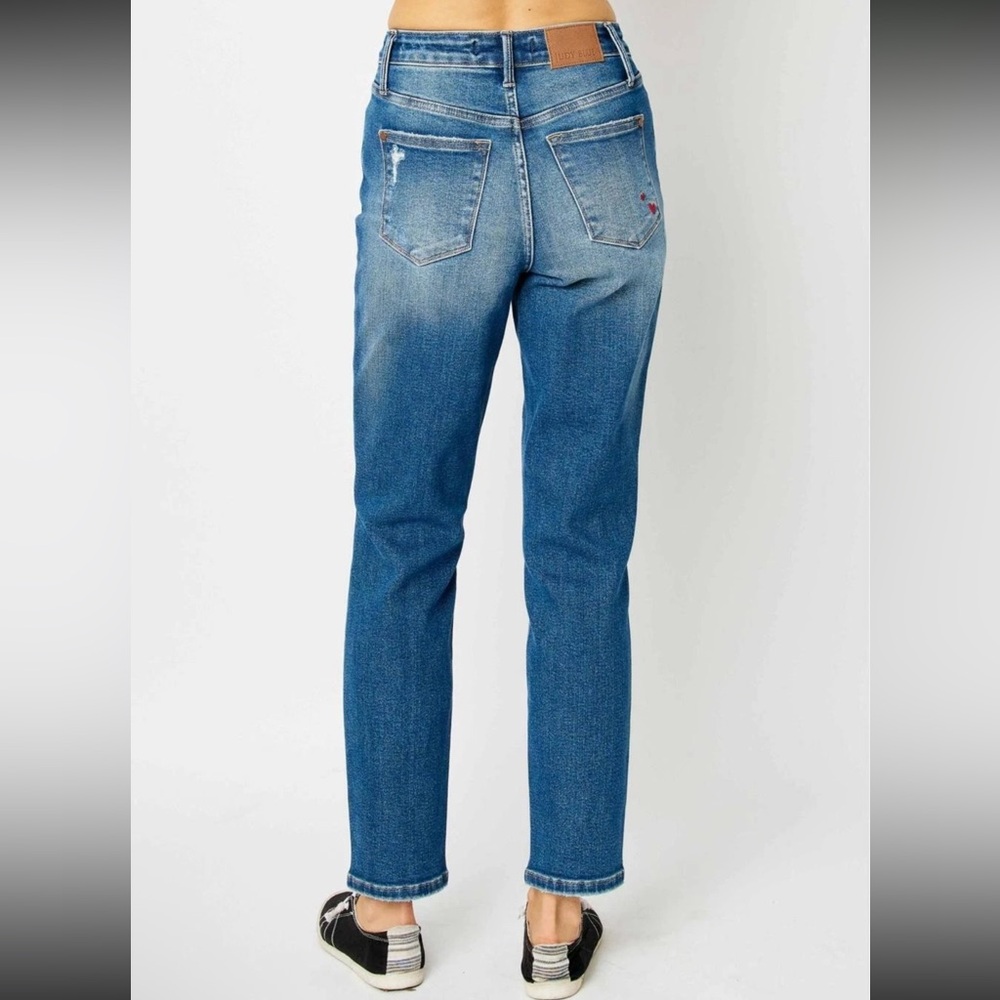 Judy Blue Hi-Rise Queen Of Hearts Boyfriend Jeans Size 1/25 Style #88569 NWT - Picture 2 of 10